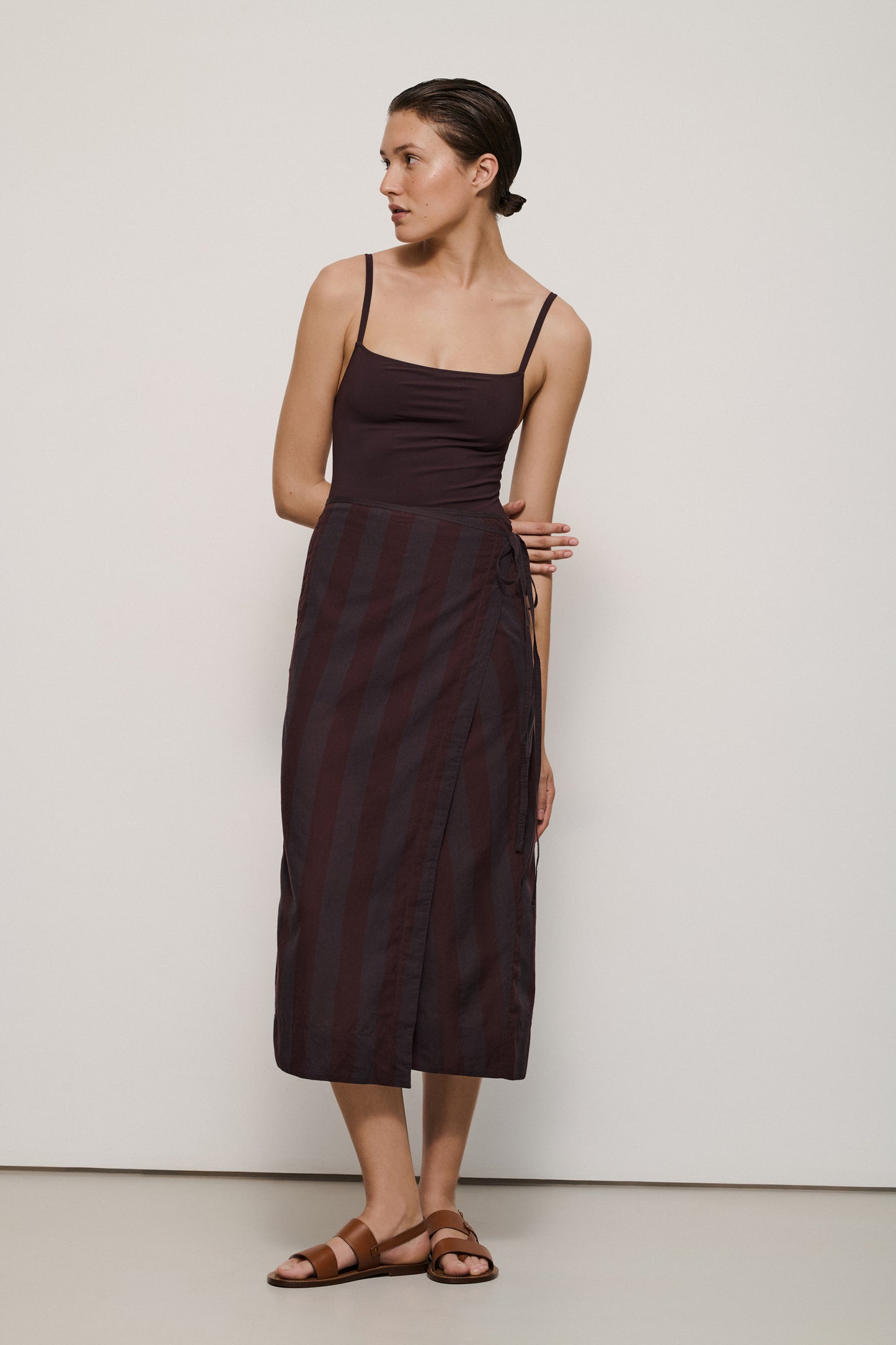 LA BURGUNDY GONNA SKIRT